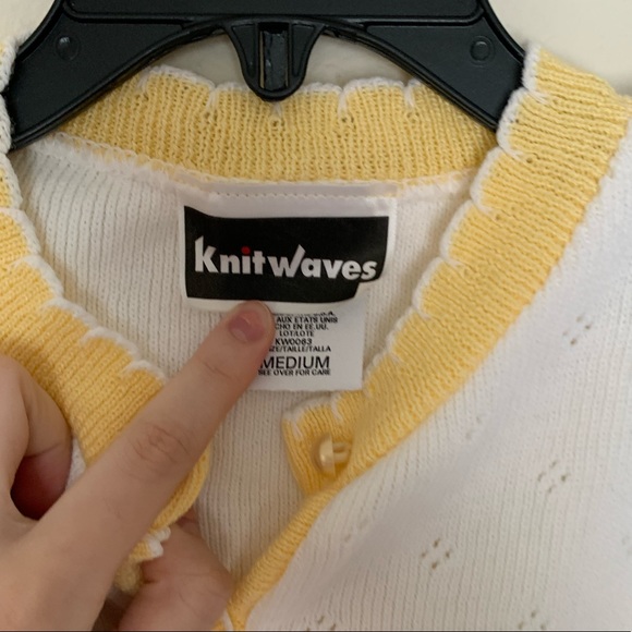 Cropped 1/4 Sleeves Knit Flower Cardigan - Picture 7 of 8